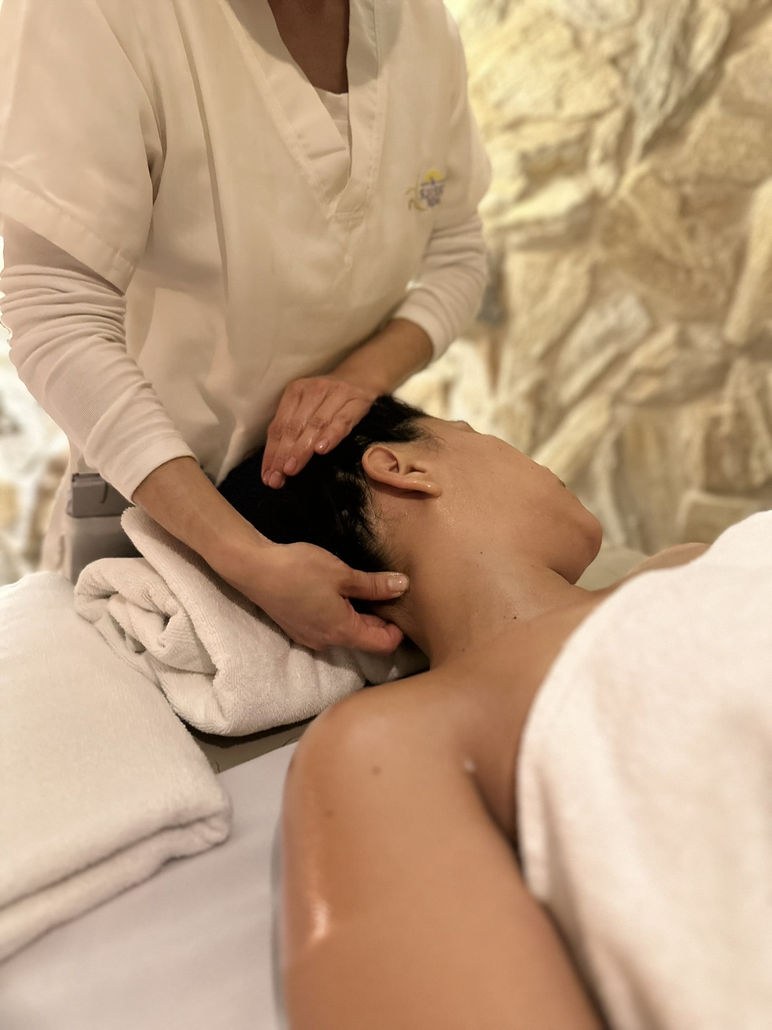 Drenaje linfático manual sobre las piernas / Manual lymphatic drainage on the legs